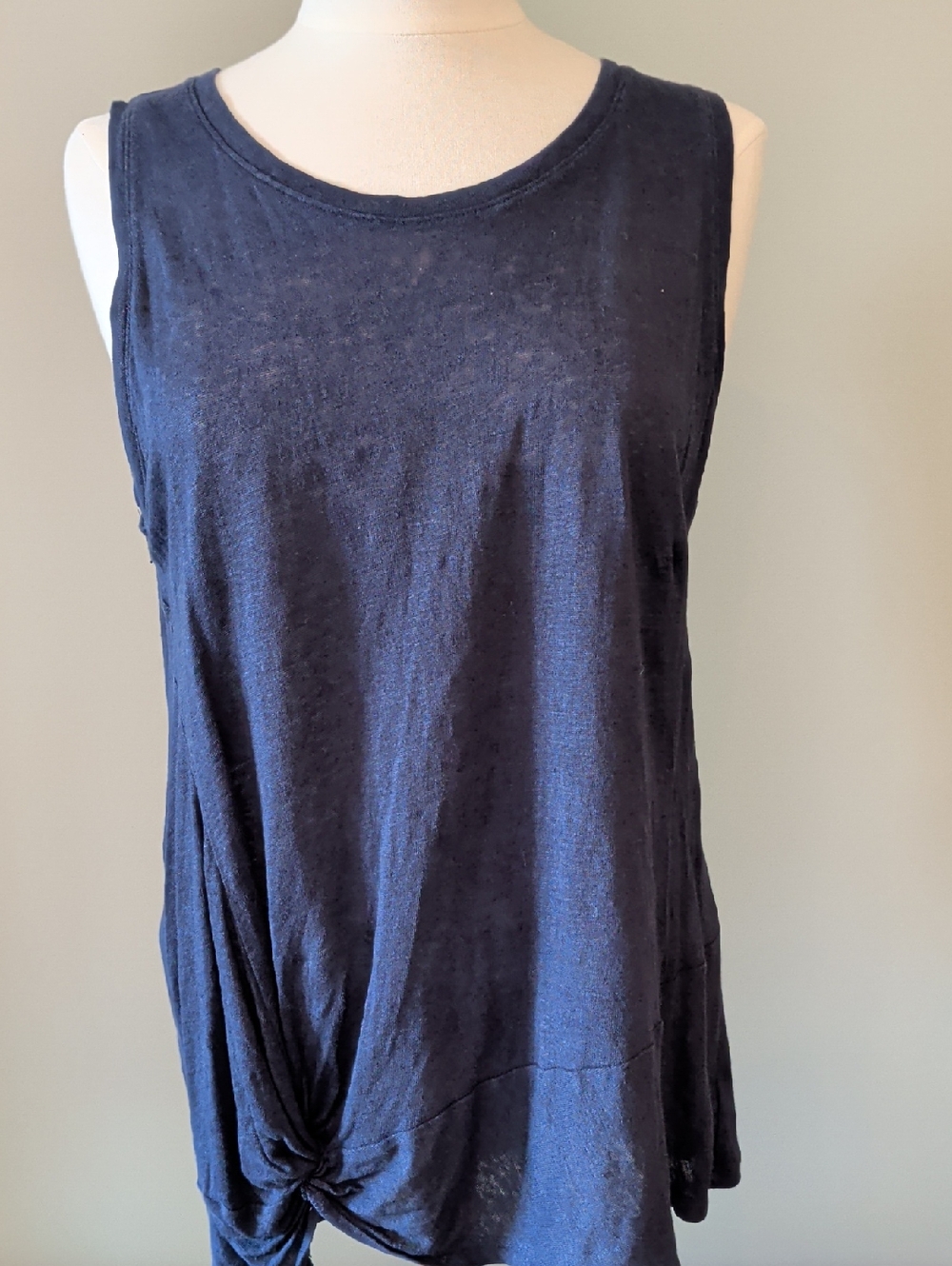 Athleta Navy Sleeveless Knot-Front Women's Tank Top. 100% Linen. Xlarge